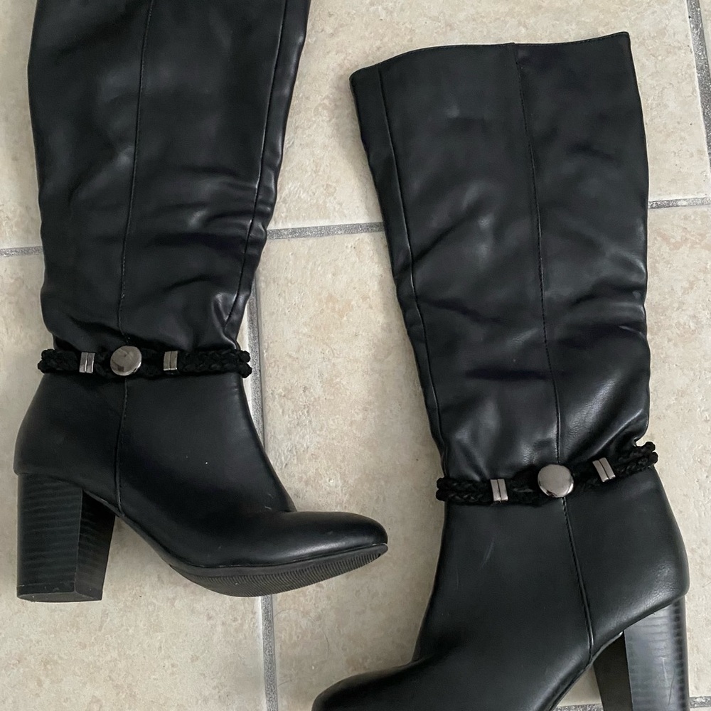 NEW Knee-High, Black, Leather Women’s Boots - Size 5